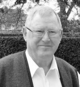 Nachruf Ernst Neuhofer